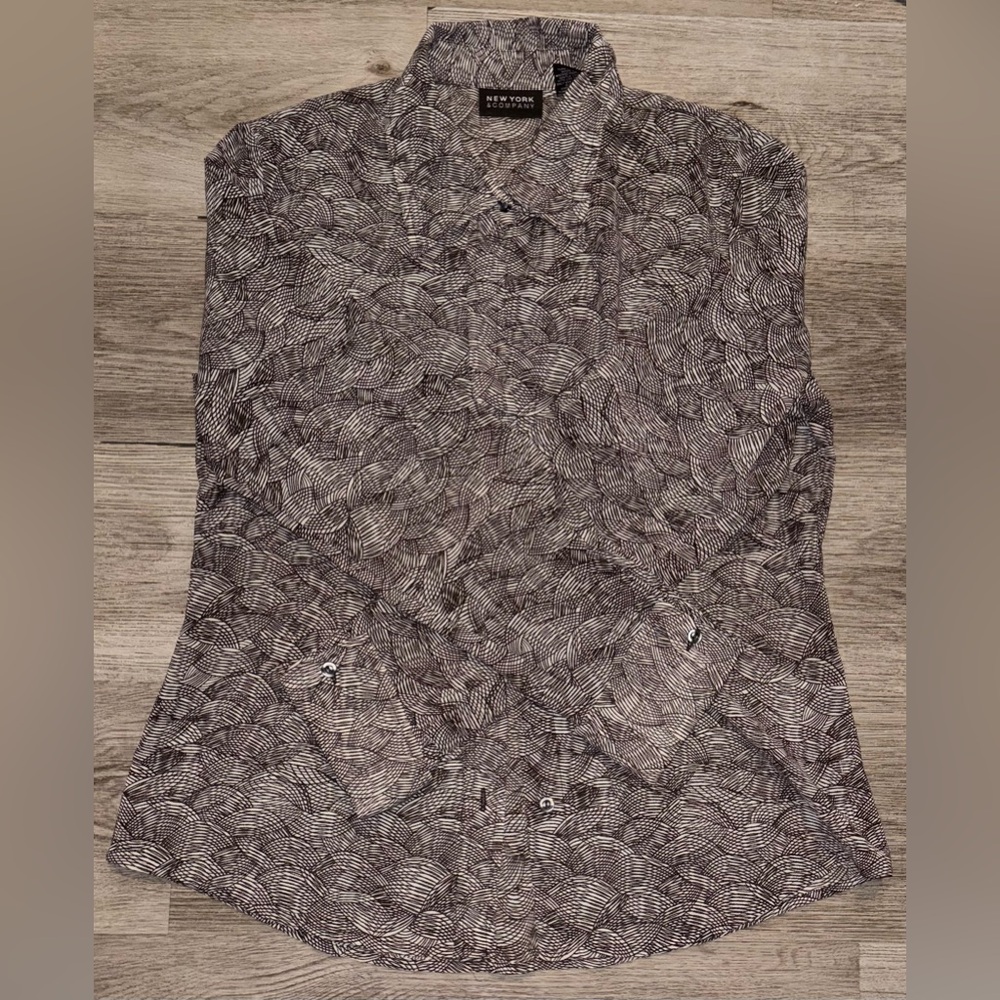New York & Company Brown Wave-Print Button Front Top